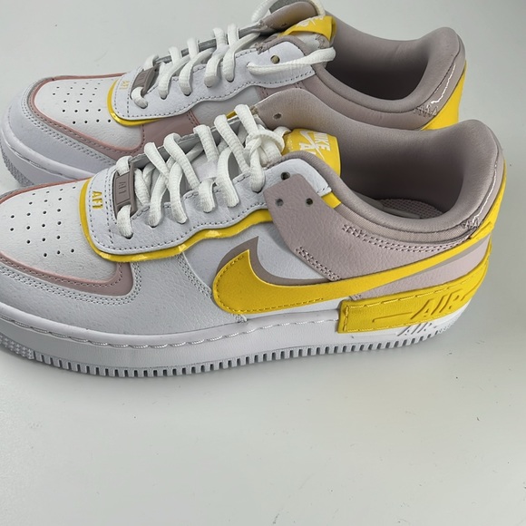 Nike Air Force 1 - Picture 4 of 5